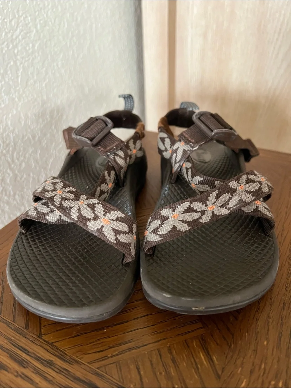 Chaco Girls Brown Floral Strap Sport Sandals